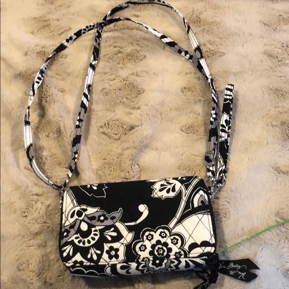Vera Bradley All in One Cross Body - Picture 3 of 8